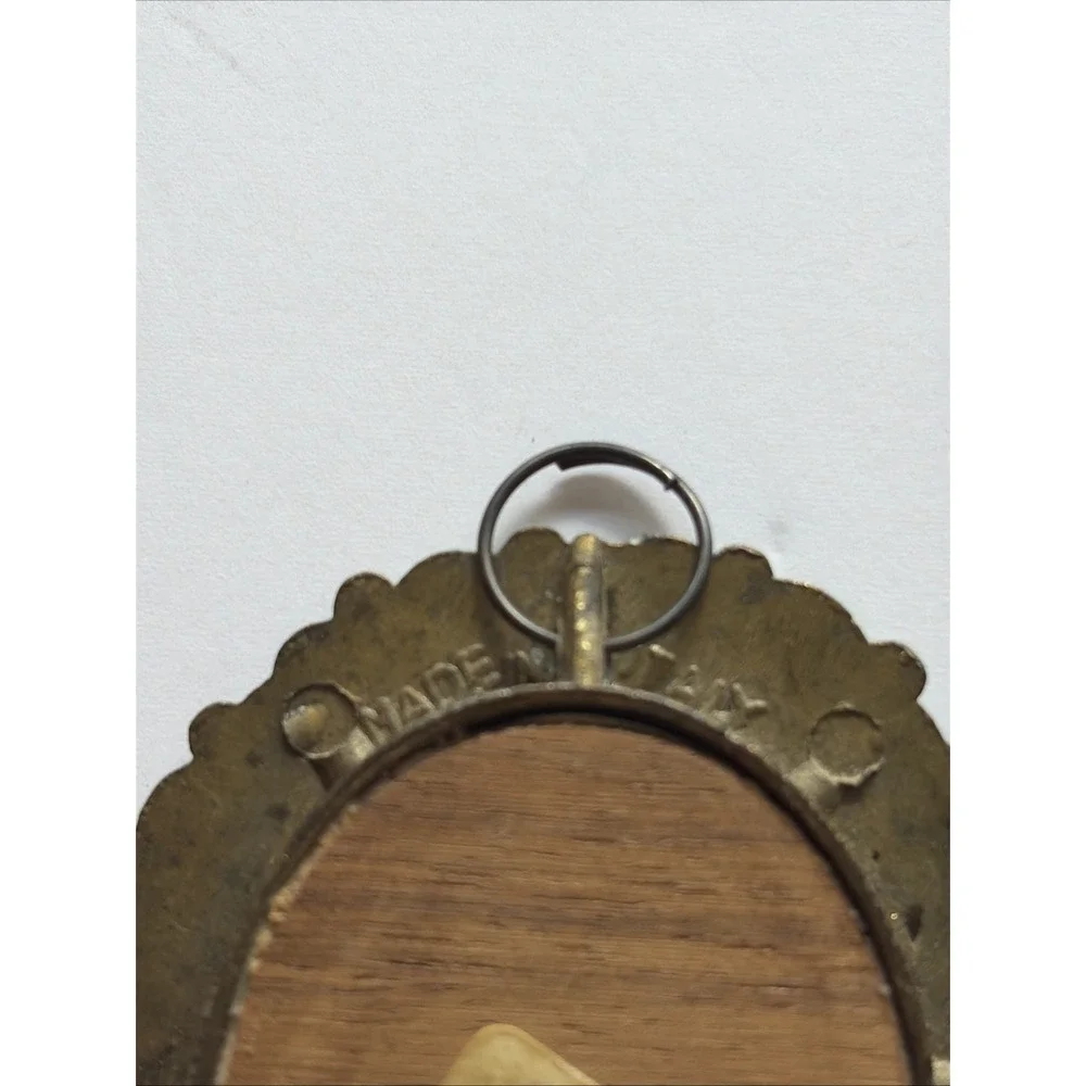 Vintage Victorian Lady Cameo In Ornate Metal Frame 2.75 In X 2.75 In - Hanging